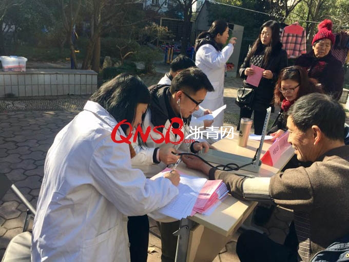 紫花埠社區聯合乾寧齋國醫館開展冬日暖心免費義診活動